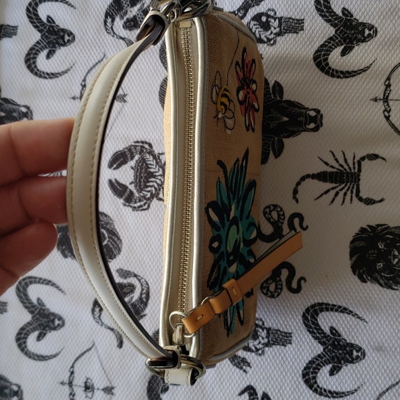 Coach burlap Demi Bumblebee shoulder bag - Picture 6 of 15